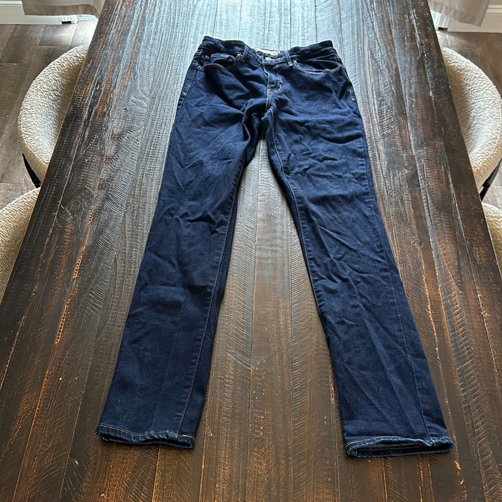 Levi’s Mid-Rise Skinny Jeans